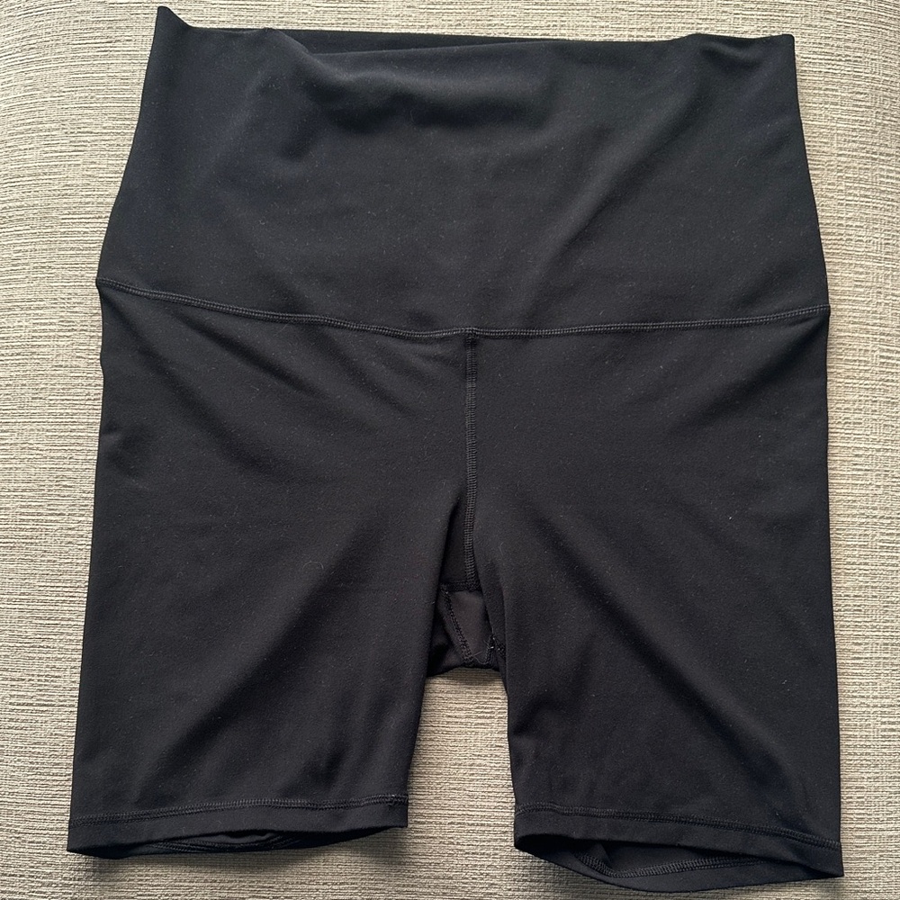 Ingrid & Isabel Maternity Black Bike Shorts size M
